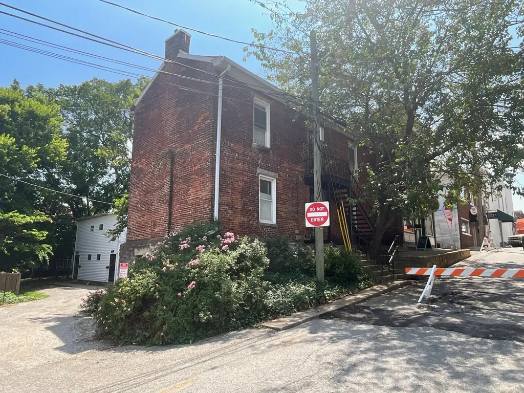 127 N Court Street Georgetown KY 40324