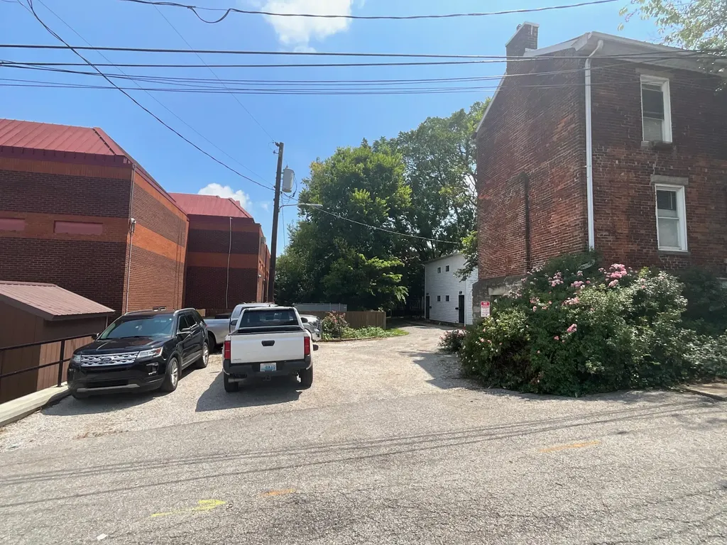 127 N Court Street Georgetown KY 40324