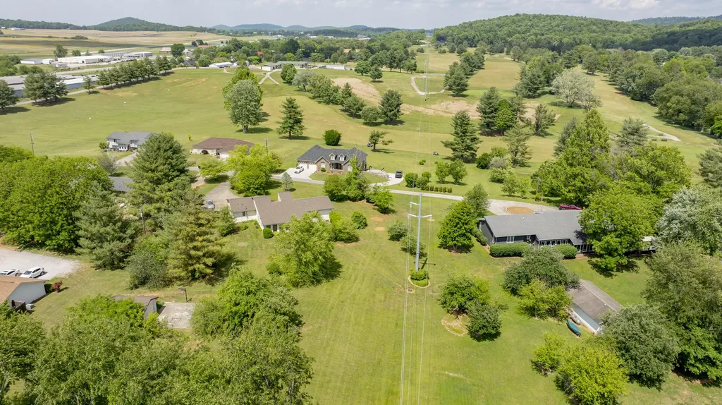 132 Alchera Avenue Monticello KY 42633