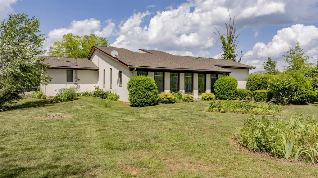 132 Alchera Avenue Monticello KY 42633