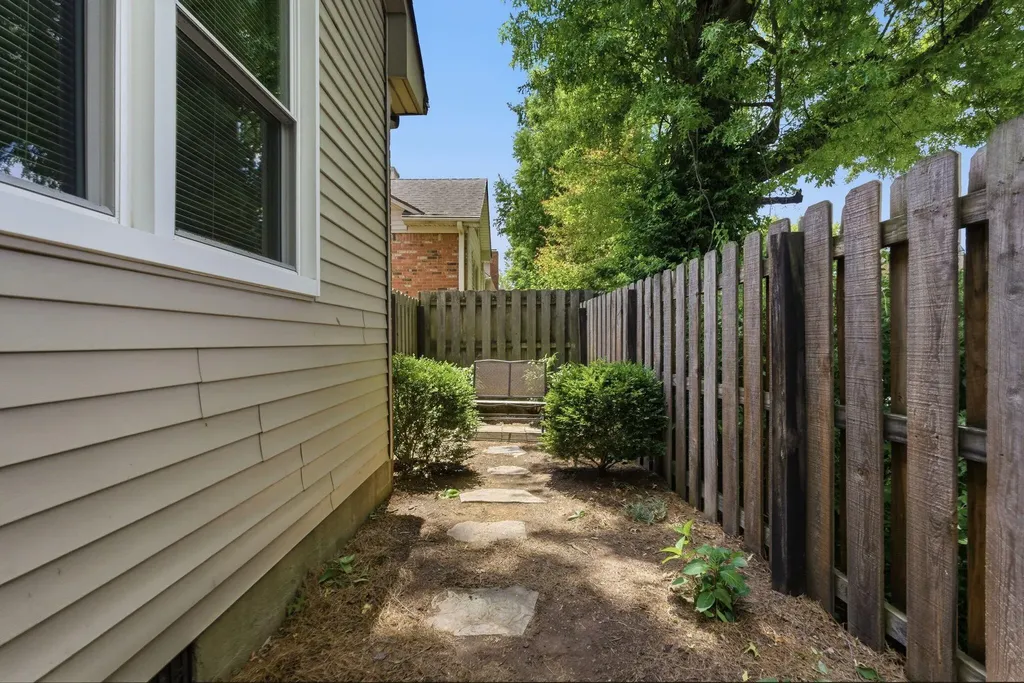 2917 Tabor Oaks Lane Lexington KY 40502