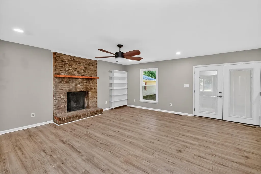 1090 Delaney Ferry Road Nicholasville KY 40356