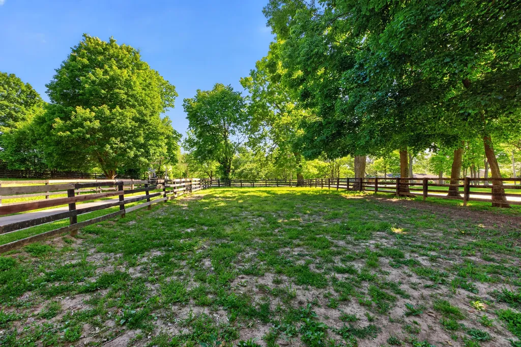 1090 Delaney Ferry Road Nicholasville KY 40356