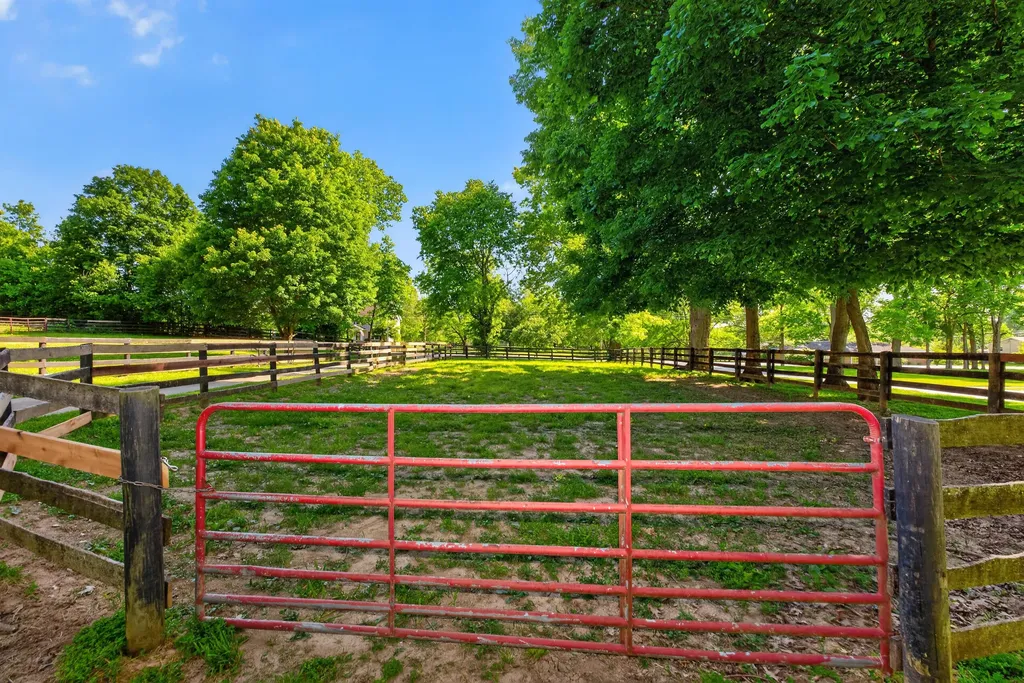 1090 Delaney Ferry Road Nicholasville KY 40356