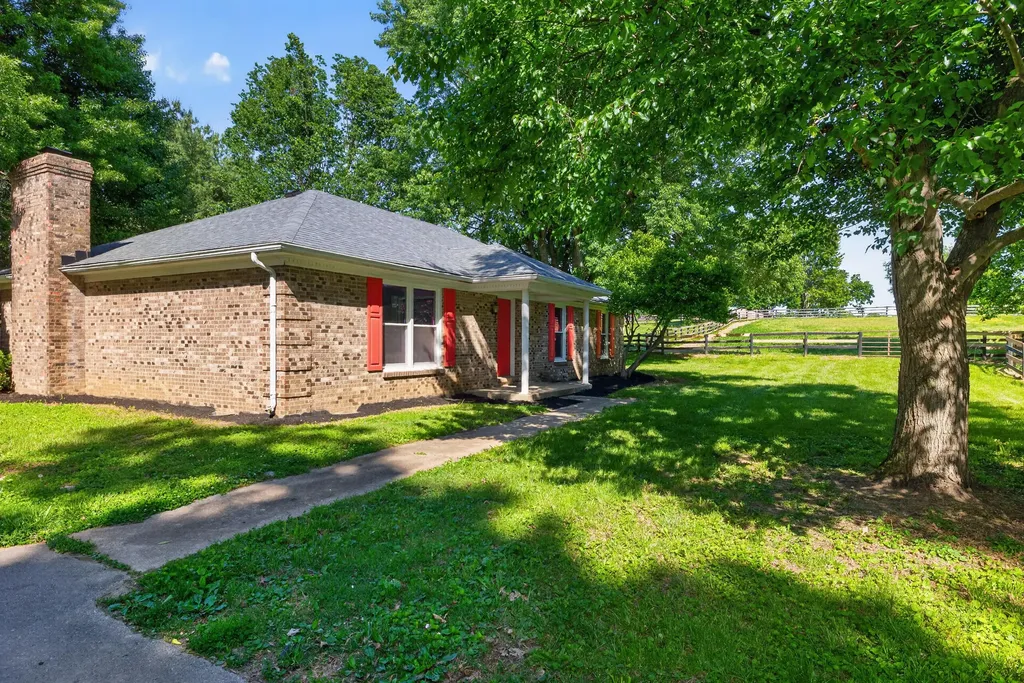 1090 Delaney Ferry Road Nicholasville KY 40356