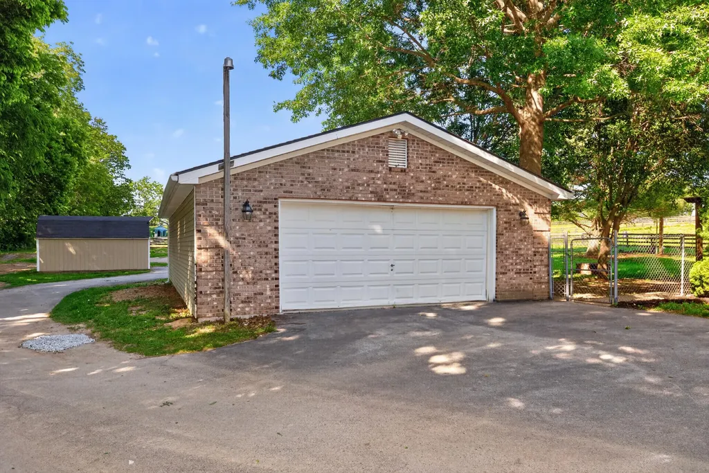 1090 Delaney Ferry Road Nicholasville KY 40356