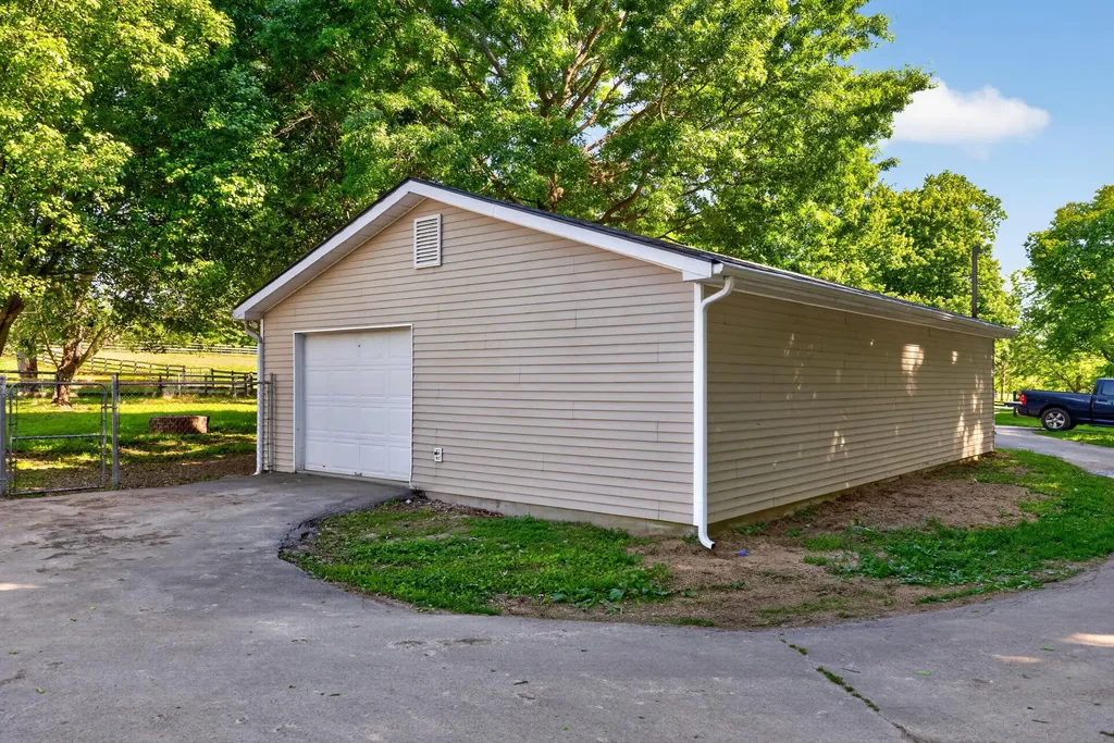 1090 Delaney Ferry Road Nicholasville KY 40356