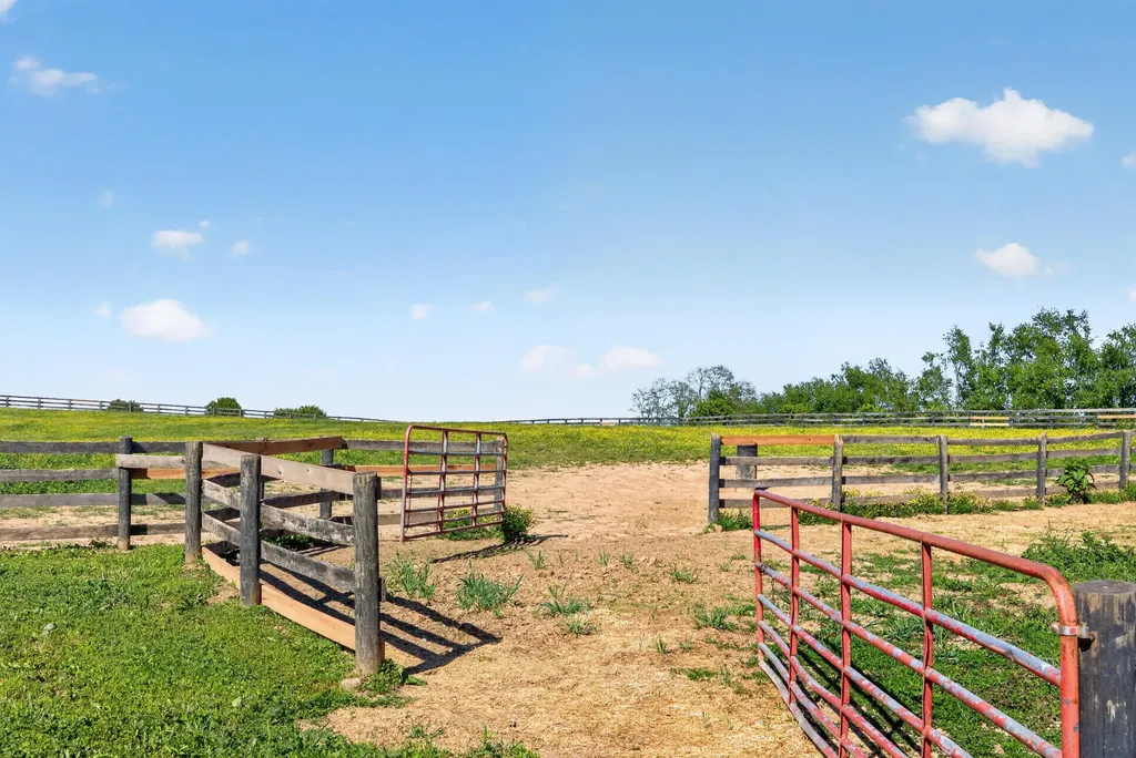 1090 Delaney Ferry Road Nicholasville KY 40356