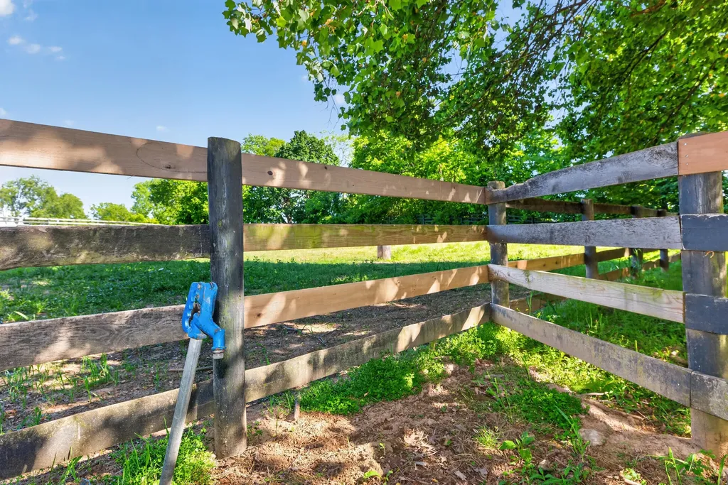 1090 Delaney Ferry Road Nicholasville KY 40356