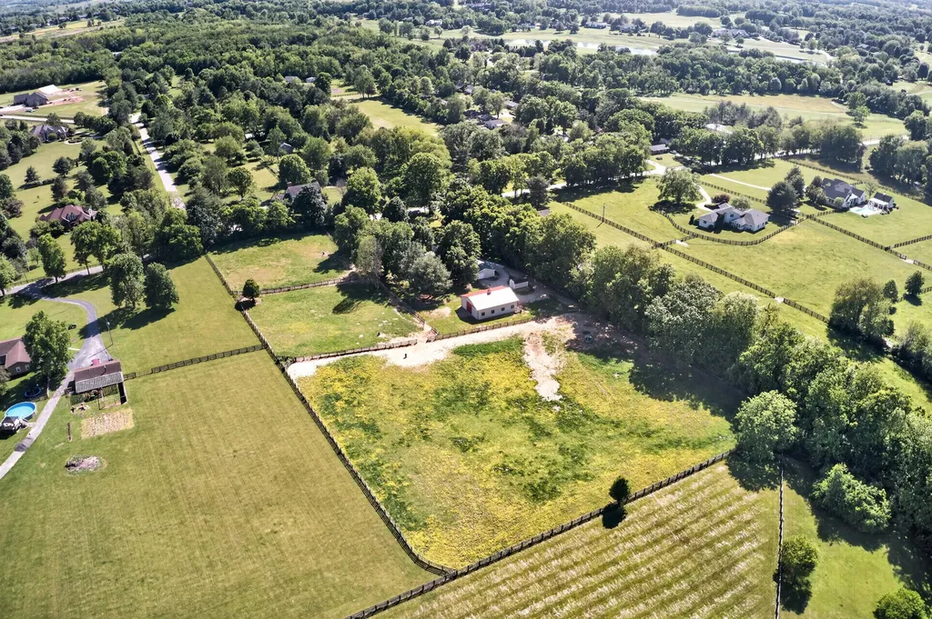 1090 Delaney Ferry Road Nicholasville KY 40356