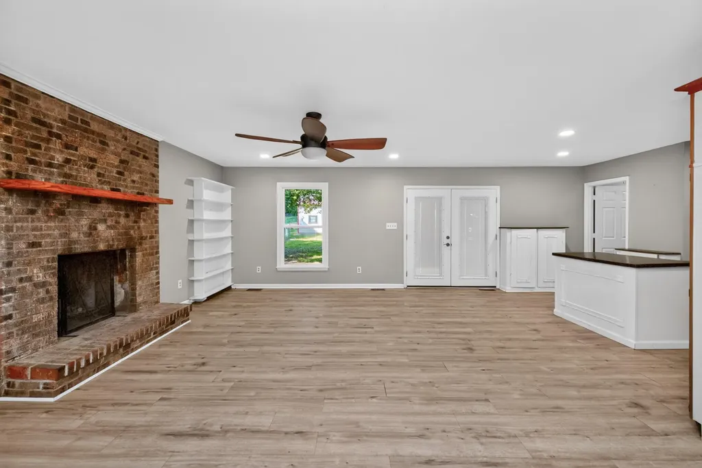 1090 Delaney Ferry Road Nicholasville KY 40356