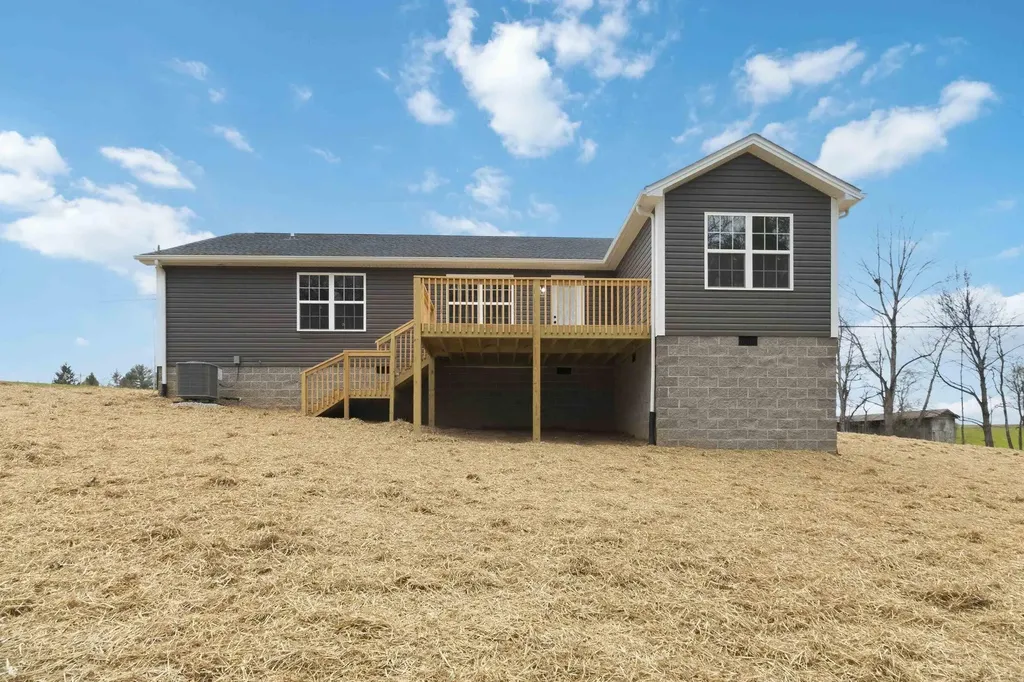 3661 Old Whitley Road London KY 40744