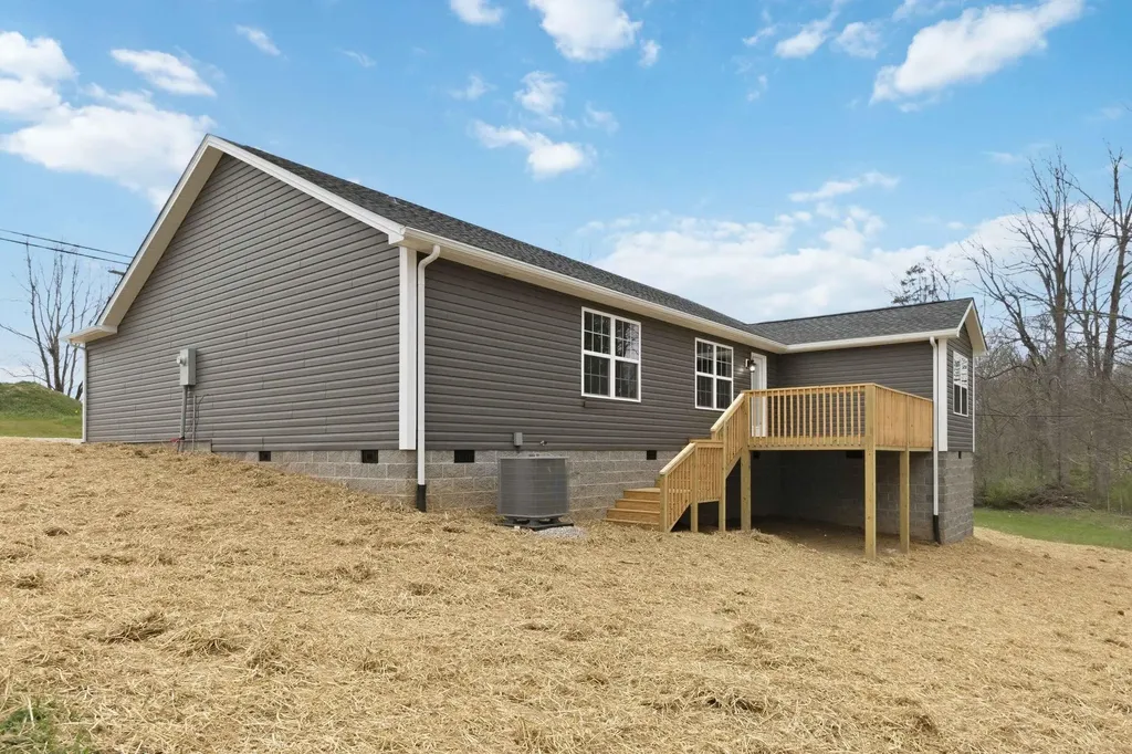 3661 Old Whitley Road London KY 40744
