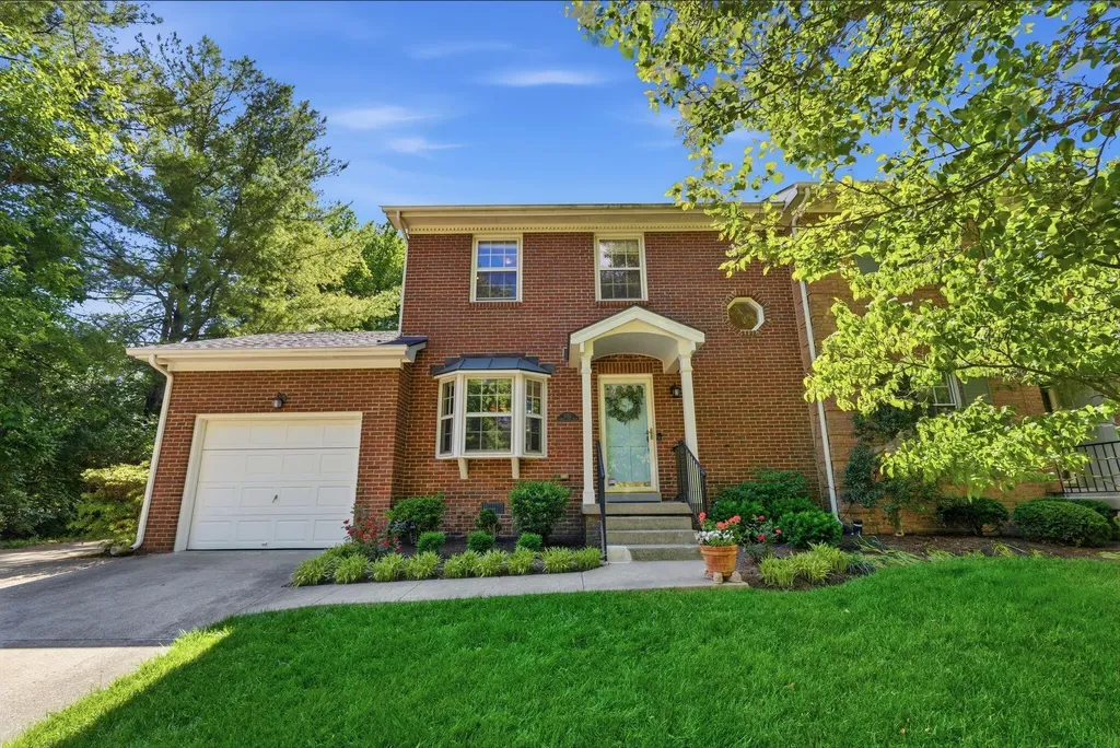 1152 Turkey Foot Road Lexington KY 40502