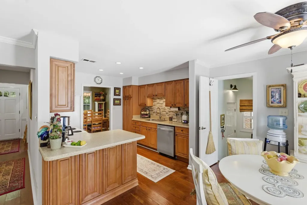 1152 Turkey Foot Road Lexington KY 40502