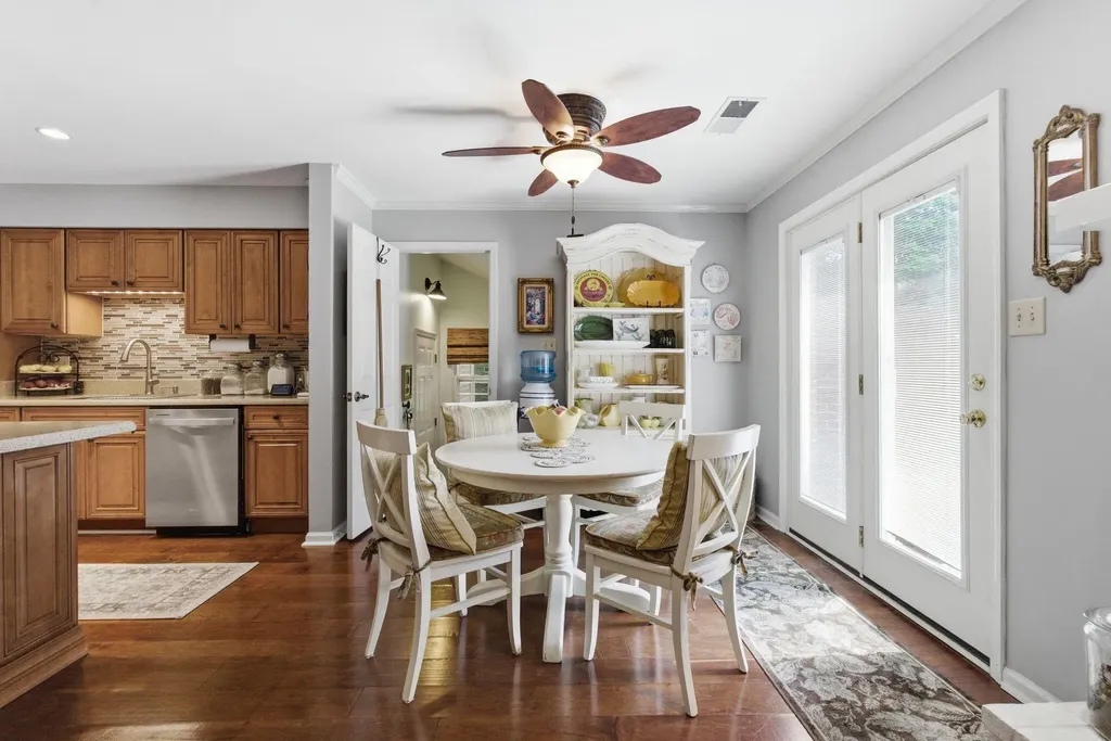 1152 Turkey Foot Road Lexington KY 40502
