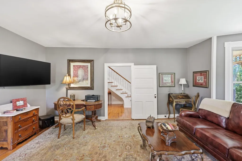 755 Delaney Ferry Road Versailles KY 40383