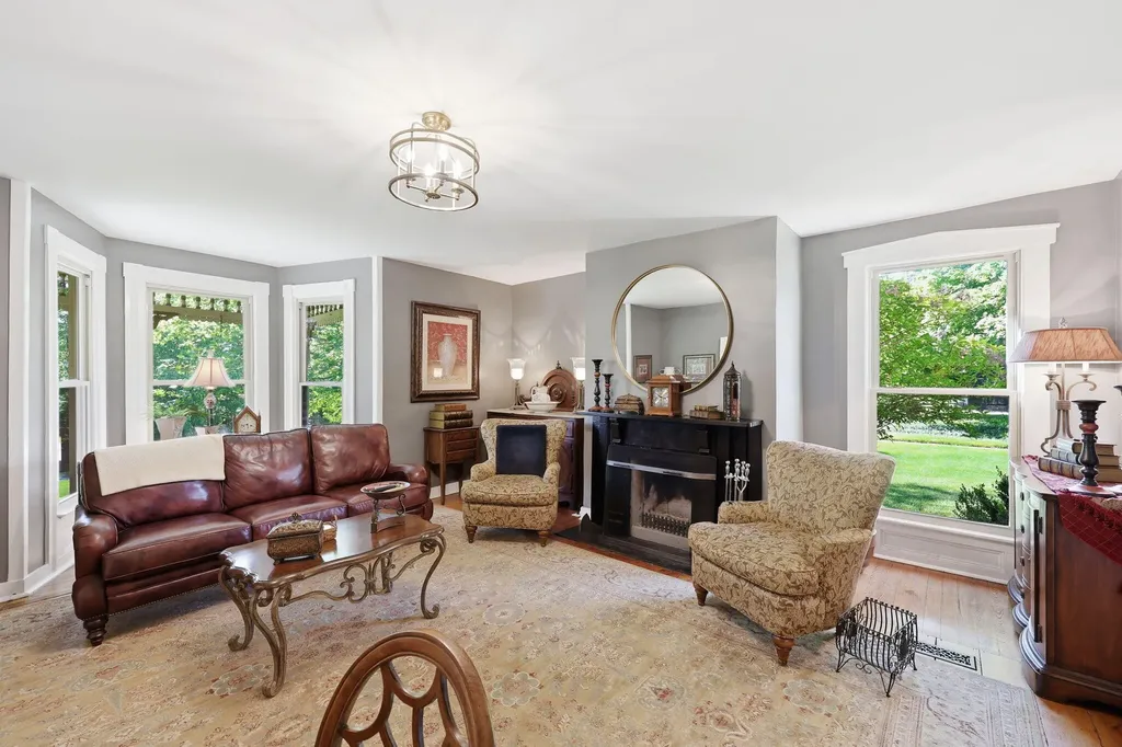 755 Delaney Ferry Road Versailles KY 40383