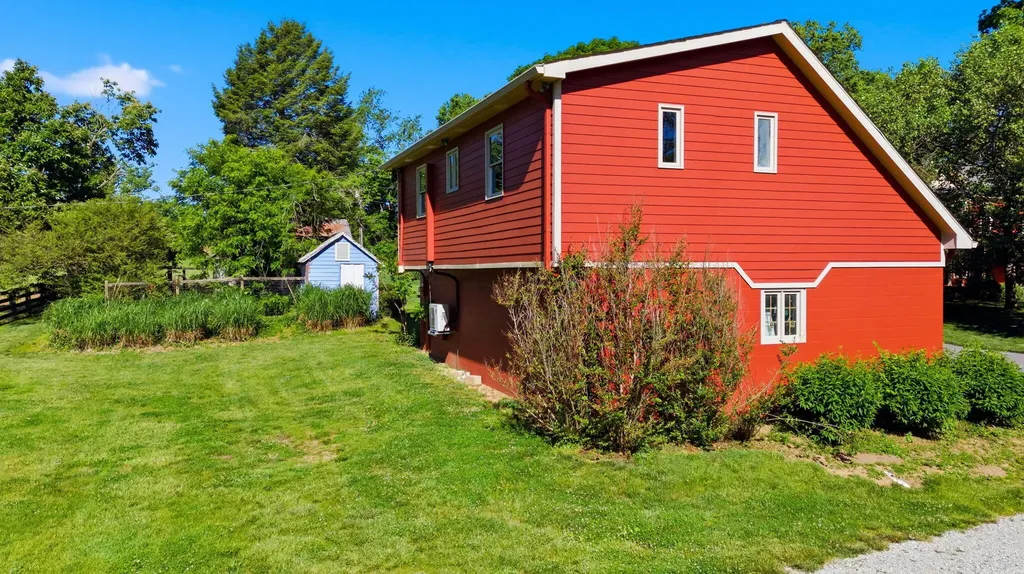 755 Delaney Ferry Road Versailles KY 40383