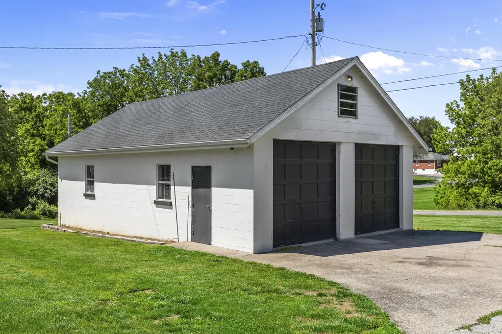 147 Sunset Heights Winchester KY 40391