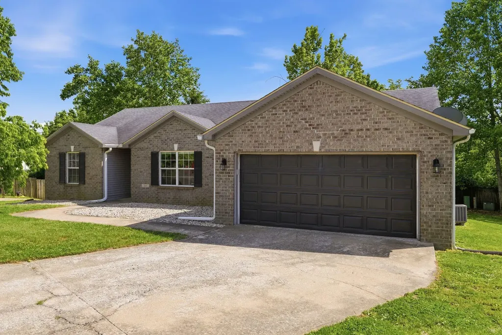 213 Woodfield Way Nicholasville KY 40356