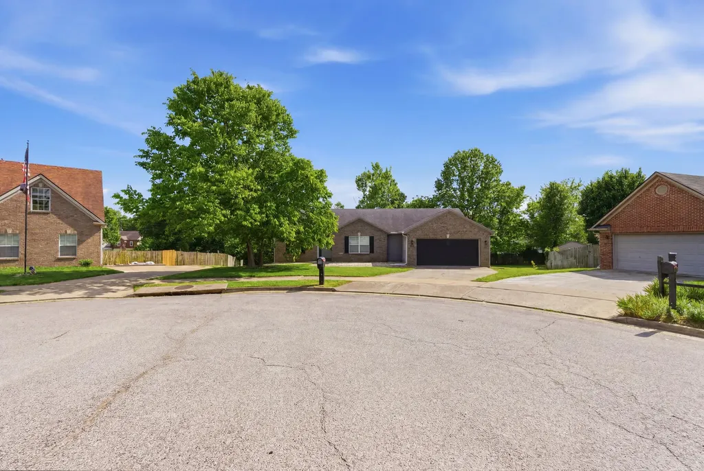213 Woodfield Way Nicholasville KY 40356