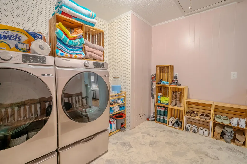 812 Seaton Avenue Greenup KY 41144