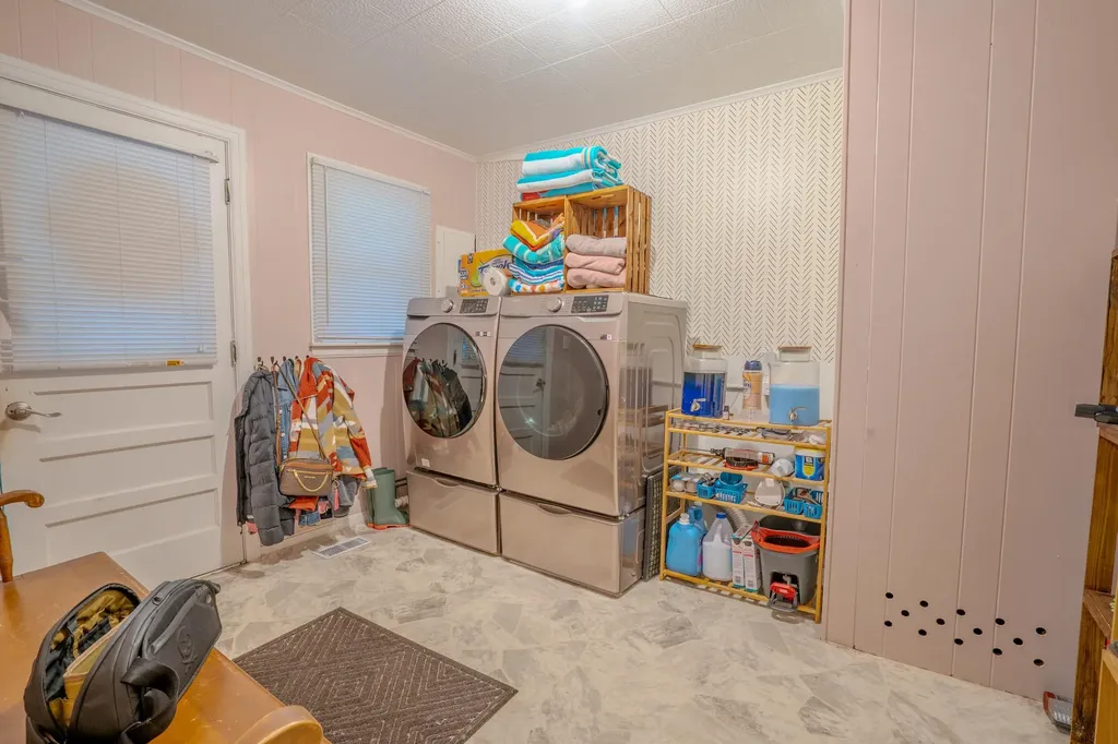 812 Seaton Avenue Greenup KY 41144