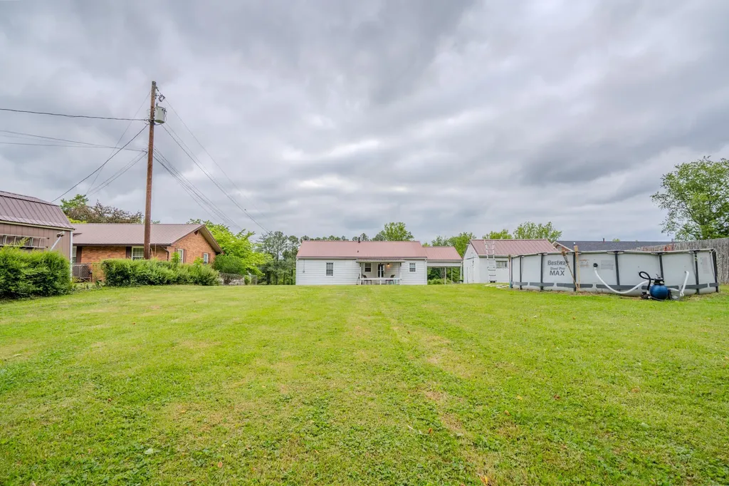 812 Seaton Avenue Greenup KY 41144