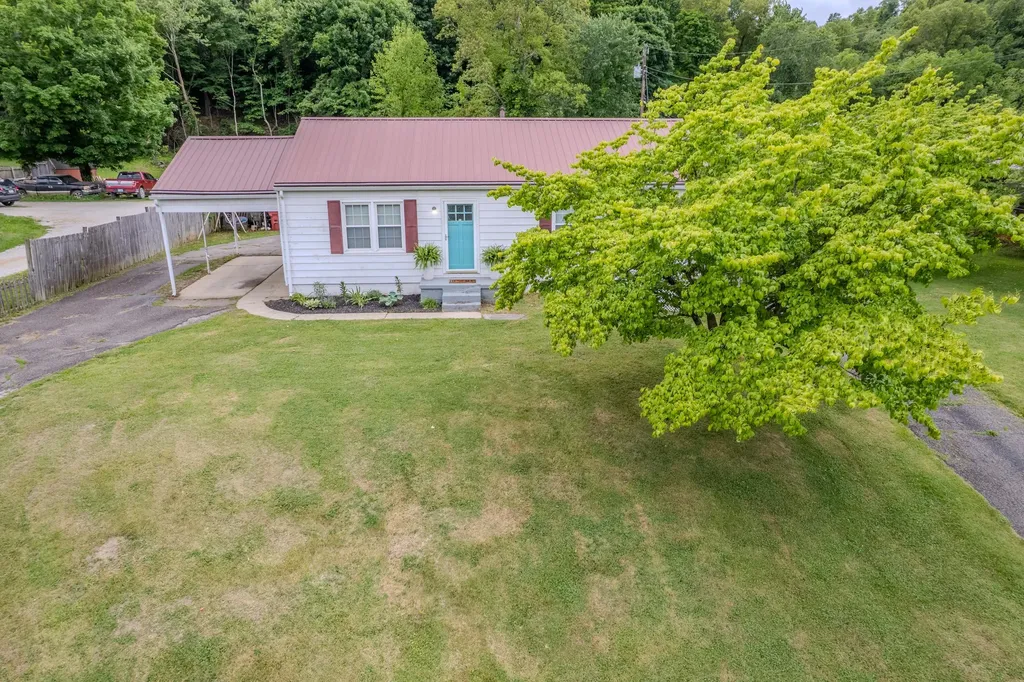 812 Seaton Avenue Greenup KY 41144
