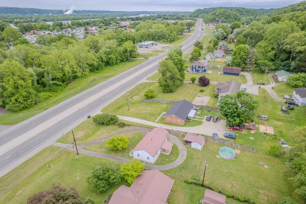 812 Seaton Avenue Greenup KY 41144