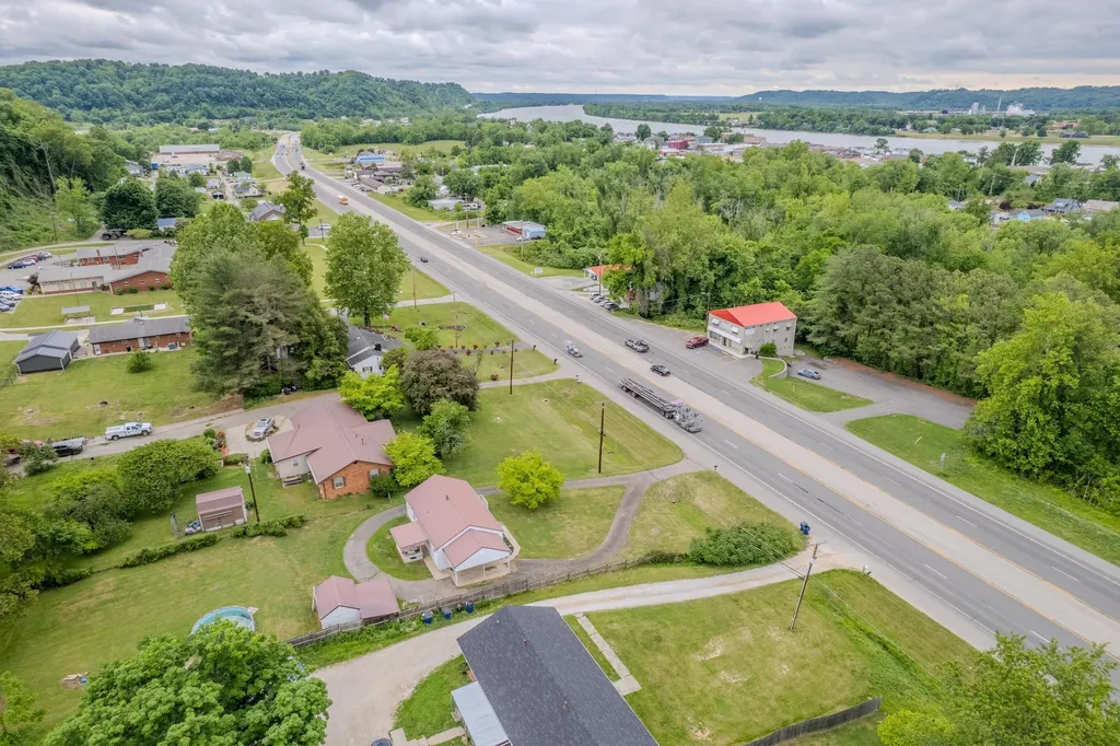 812 Seaton Avenue Greenup KY 41144