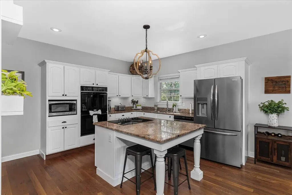 165 Bernie Trail Nicholasville KY 40356