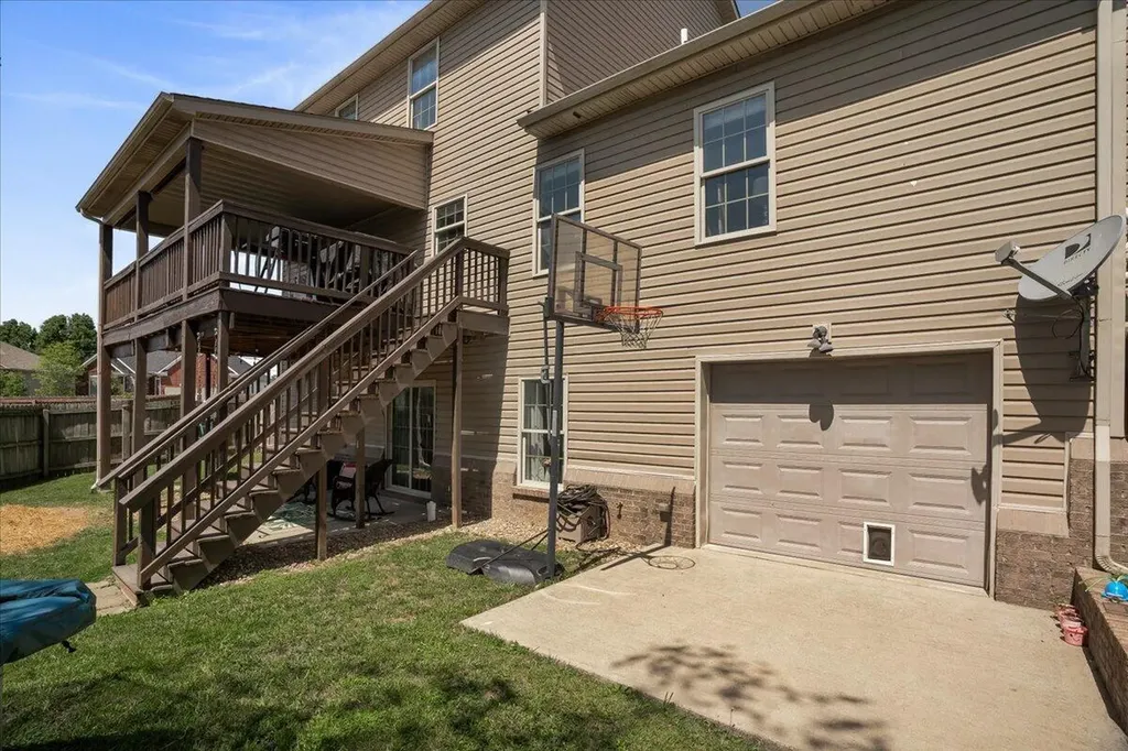 165 Bernie Trail Nicholasville KY 40356