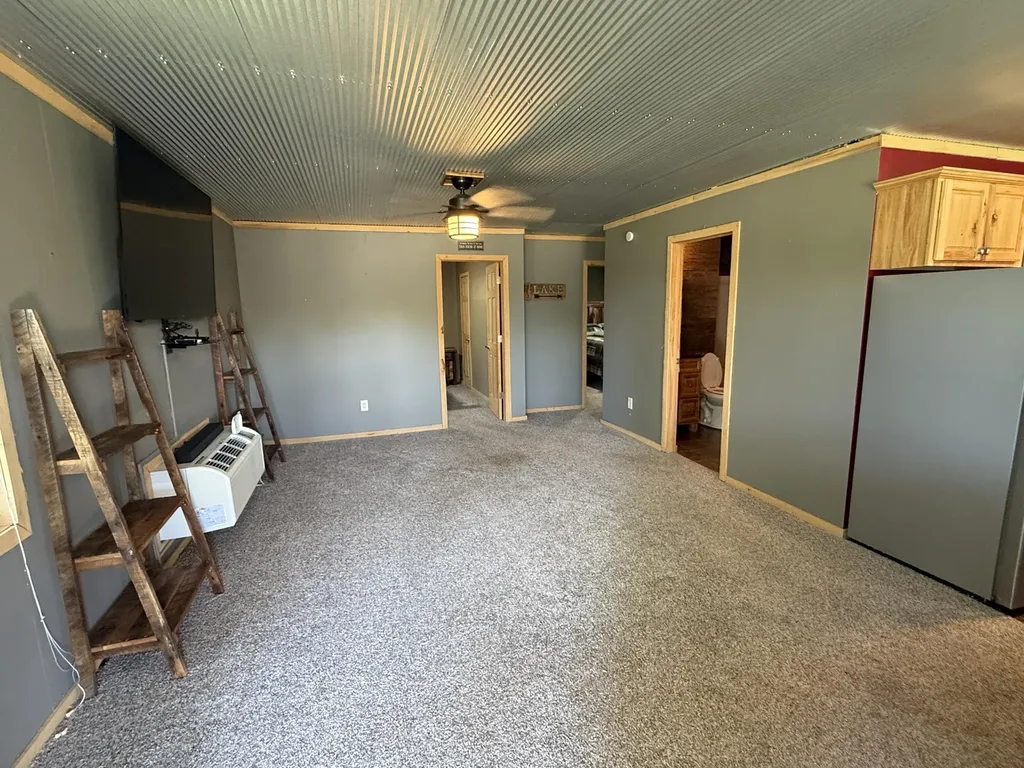 161 Tomahawk Circle Falls Of Rough KY 40119