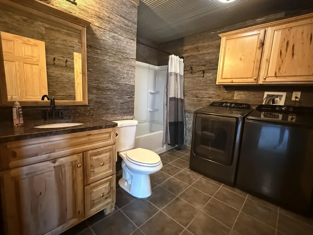 161 Tomahawk Circle Falls Of Rough KY 40119