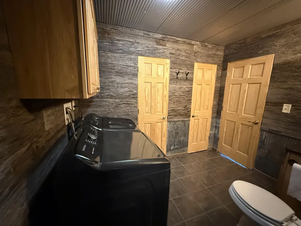 161 Tomahawk Circle Falls Of Rough KY 40119