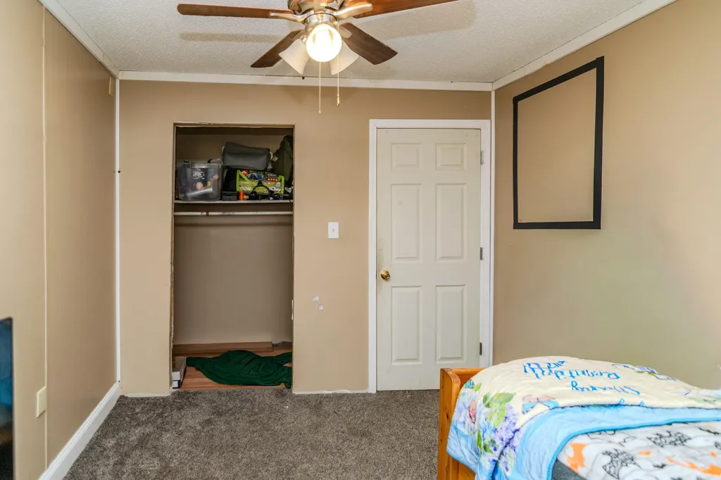 424 Powers Road Frenchburg KY 40322