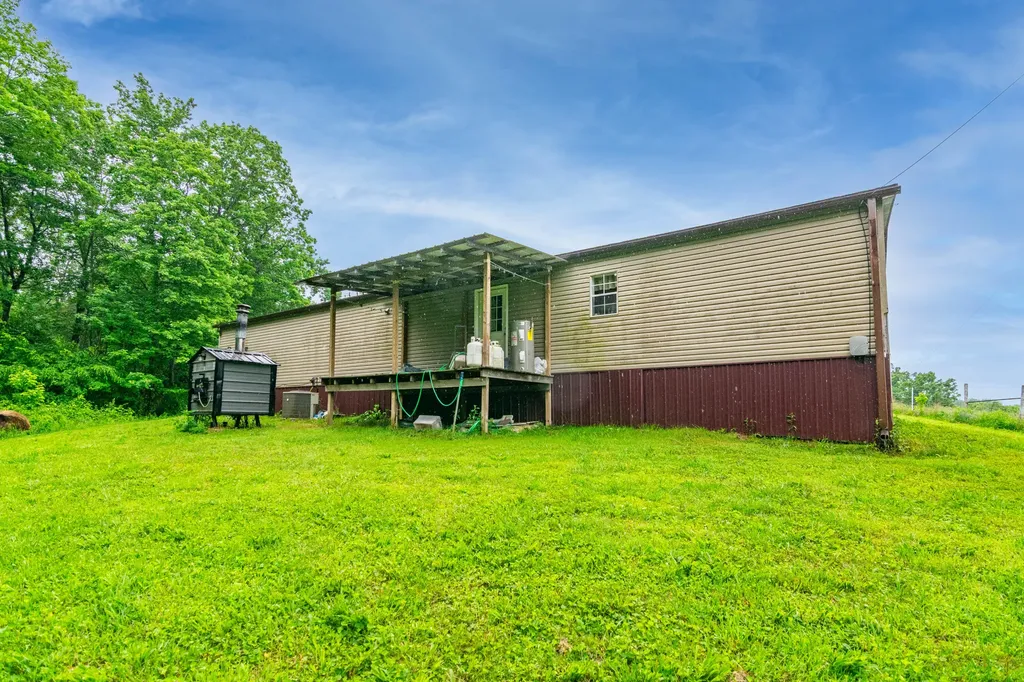 424 Powers Road Frenchburg KY 40322