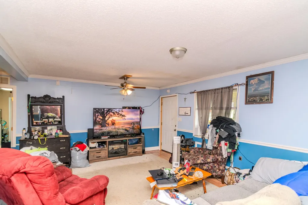 424 Powers Road Frenchburg KY 40322