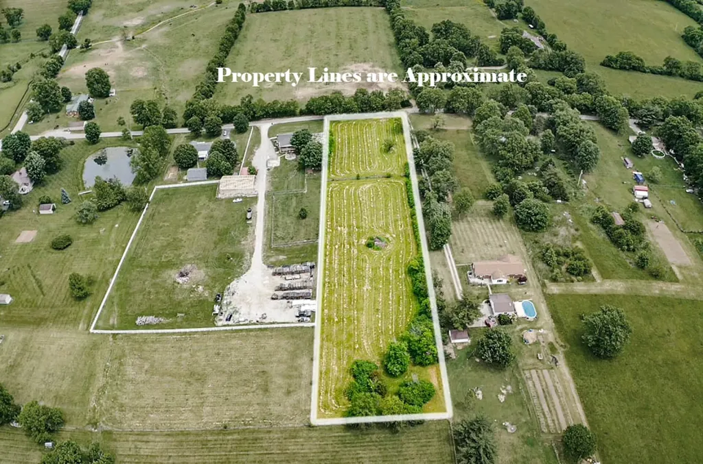 Lot 14 Brentsville Road Paris KY 40361