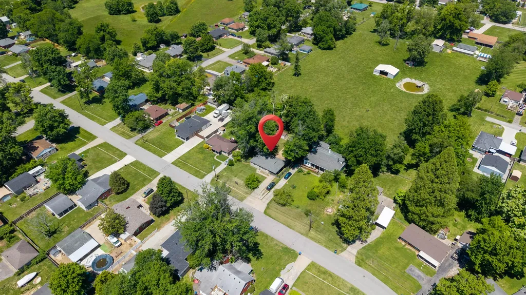 6413 North Drive Louisville KY 40272
