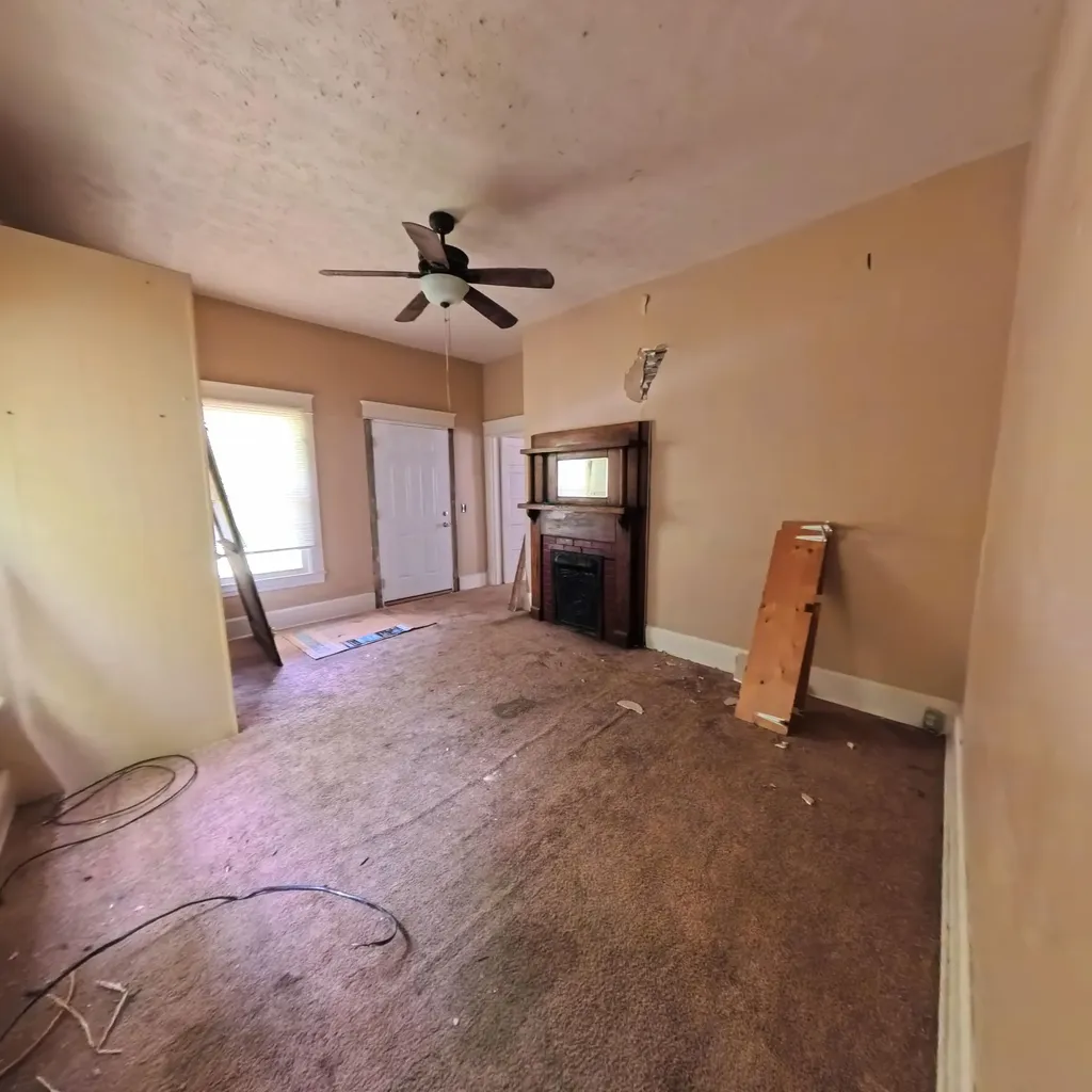 206 Kirkland Avenue Irvine KY 40336
