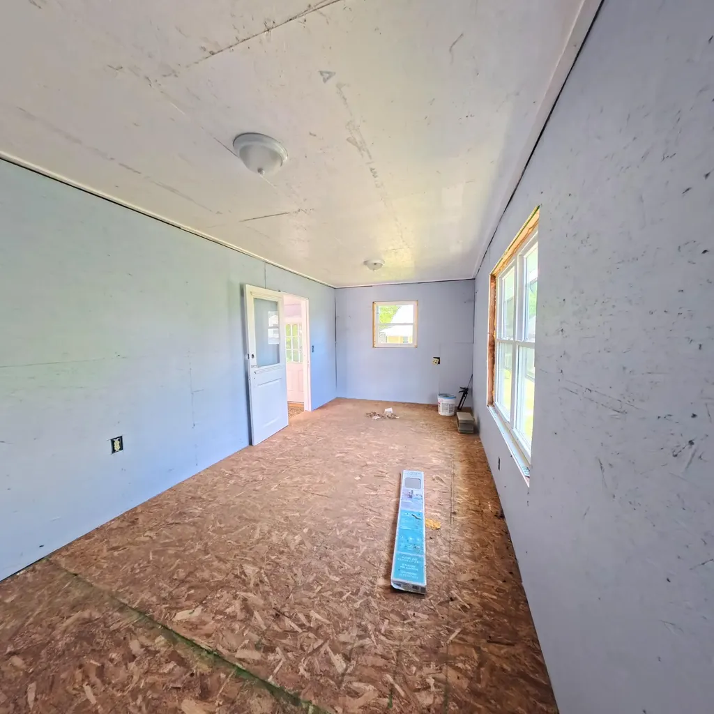 206 Kirkland Avenue Irvine KY 40336