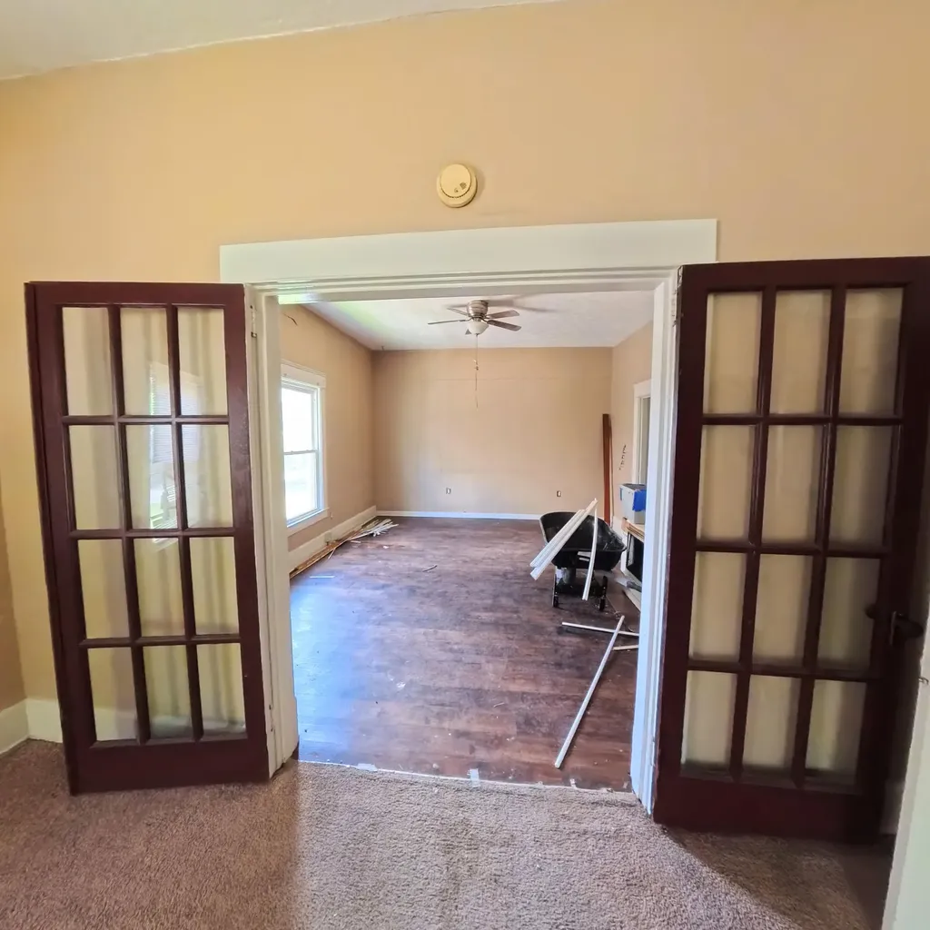 206 Kirkland Avenue Irvine KY 40336