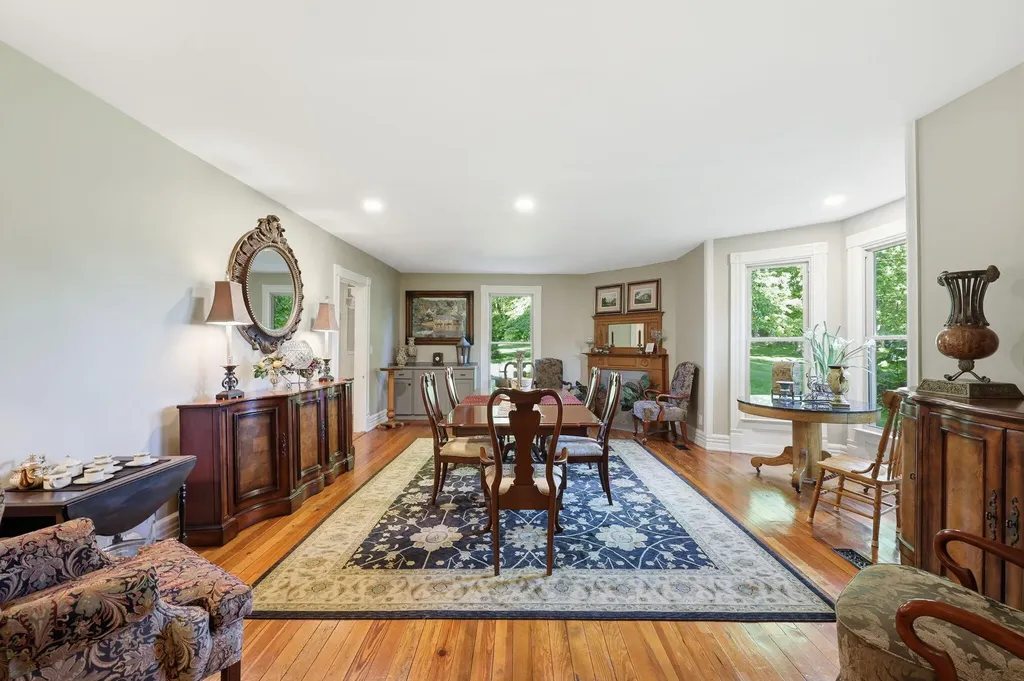 755 Delaney Ferry Road Versailles KY 40383