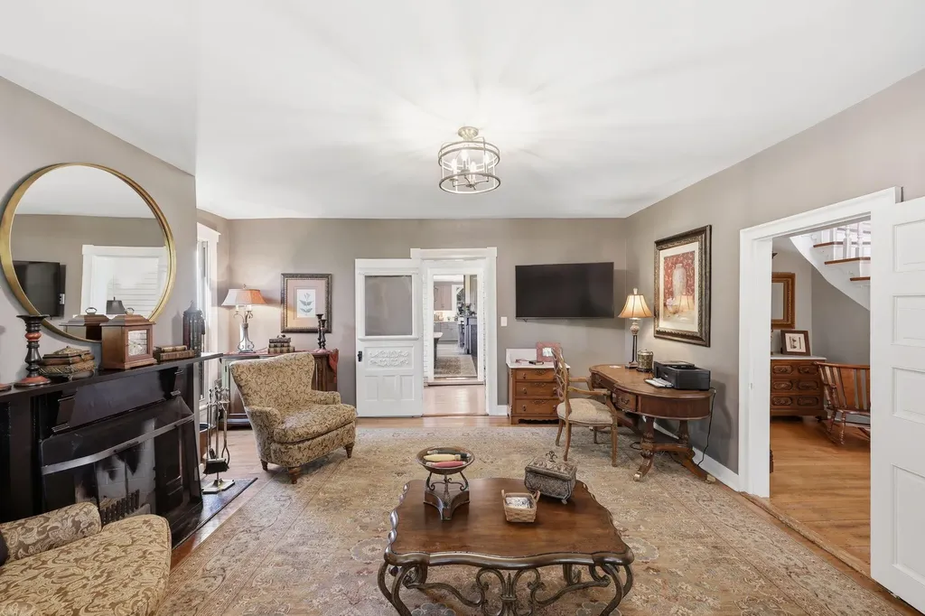 755 Delaney Ferry Road Versailles KY 40383