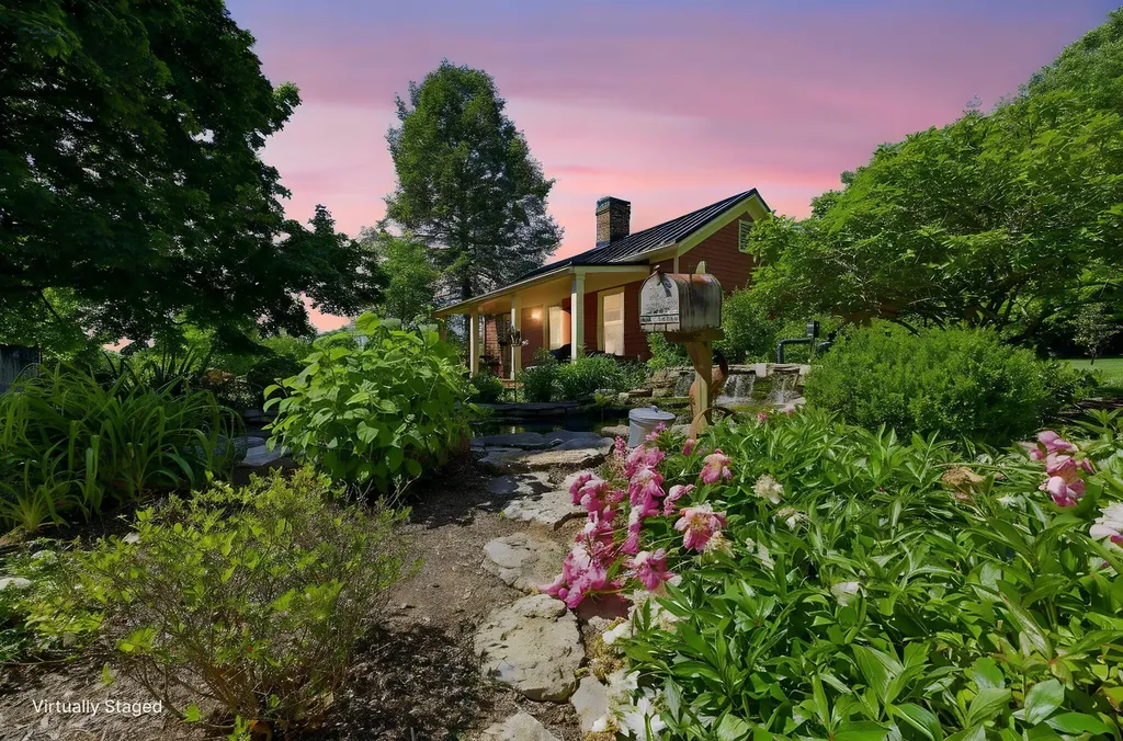 755 Delaney Ferry Road Versailles KY 40383