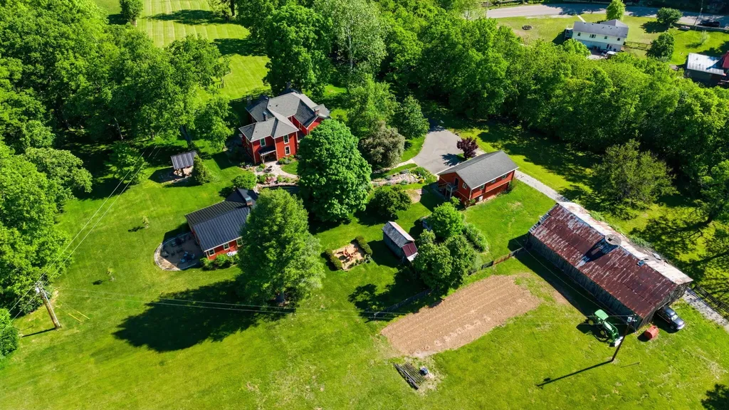 755 Delaney Ferry Road Versailles KY 40383
