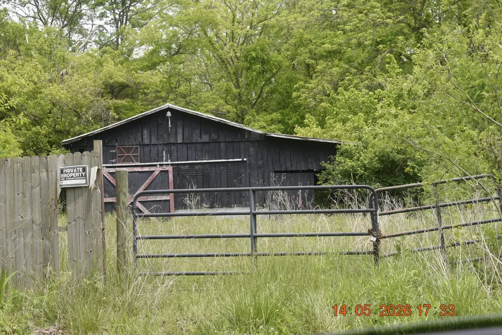 1075 Old Dixville Road Harrodsburg KY 40330